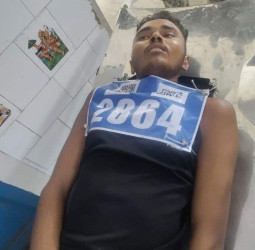 झारखंड: सिपाही भर्ती परीक्षा के फिजिकल टेस्ट में 25 अभ्यर्थी बेहोश, तीन की अस्पताल में मौत।