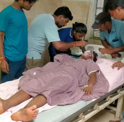 लंच कर रहे थे 300 कर्मचारी तभी... आंध्र प्रदेश के फार्मा प्लांट में तेज धमाके के बाद लगी भीषण आग, 18 की मौत, 30 से ज्यादा घायल।