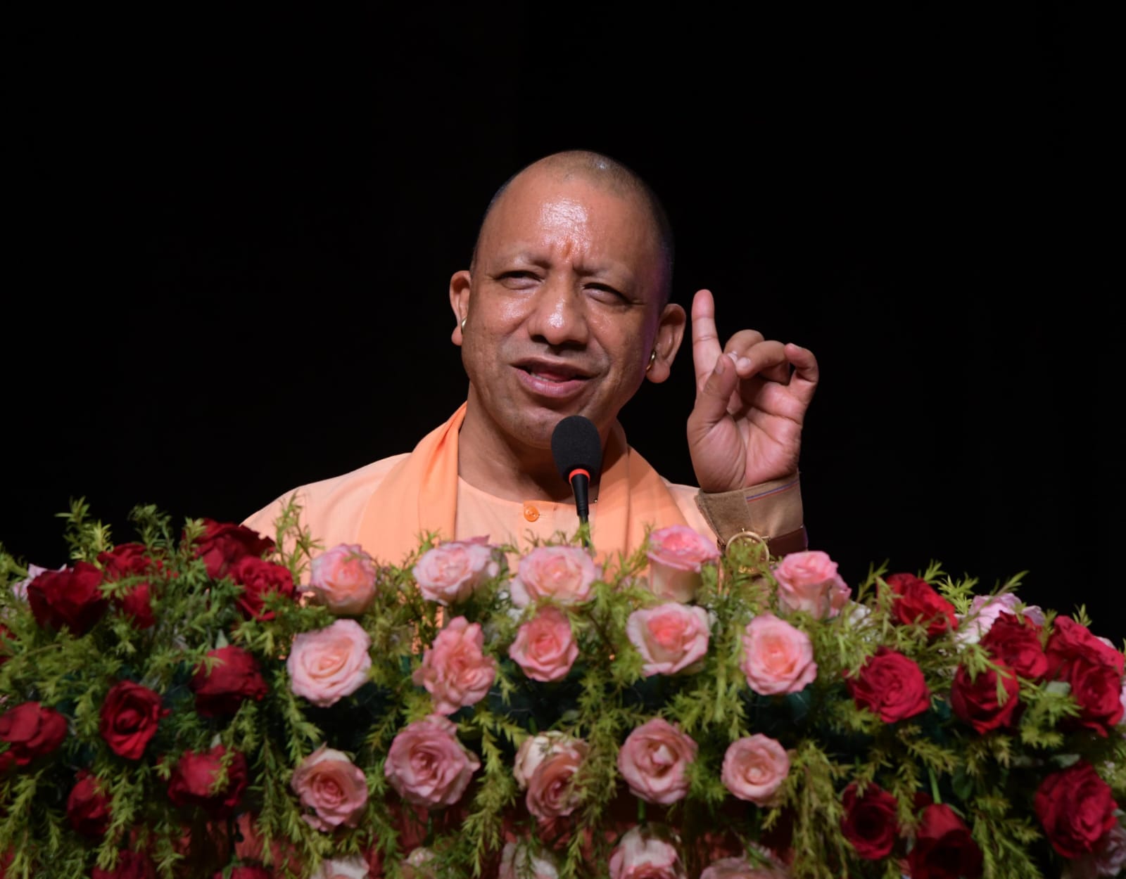 यूपी : सीएम योगी ने चेताया, कहा- बांग्लादेश से सीख लें... बटेंगे तो कटेंगे, एक रहेंगे तो सुरक्षित रहेंगे।