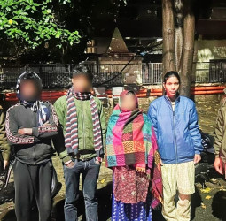 दिल्ली में अवैध बांग्लादेशी नागरिकों के खिलाफ बड़ी कार्रवाई, पुलिस ने 8 लोगों को पकड़कर बांग्लादेश भेजा।