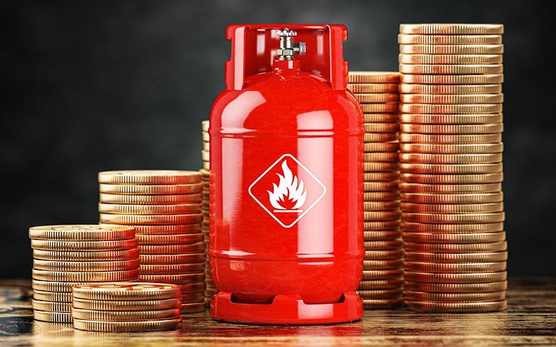 LPG Cylinder: त्योहारों से पहले महंगाई की मार! कमर्शियल गैस सिलेंडर के दामों में भारी बढ़ोतरी, जानें नए रेट!