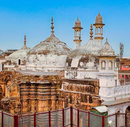 Varanas News : ज्ञानवापी के पूरे परिसर का नहीं होगा ASI सर्वे, हिंदू पक्ष की याचिका खारिज।