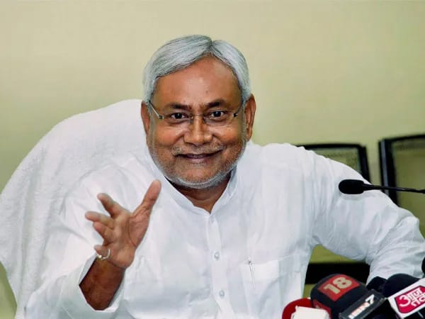 'दो बार गलती हुई थी, अब कभी इधर उधर नहीं होगा', RJD के साथ गठबंधन को लेकर बोले नीतीश कुमार।