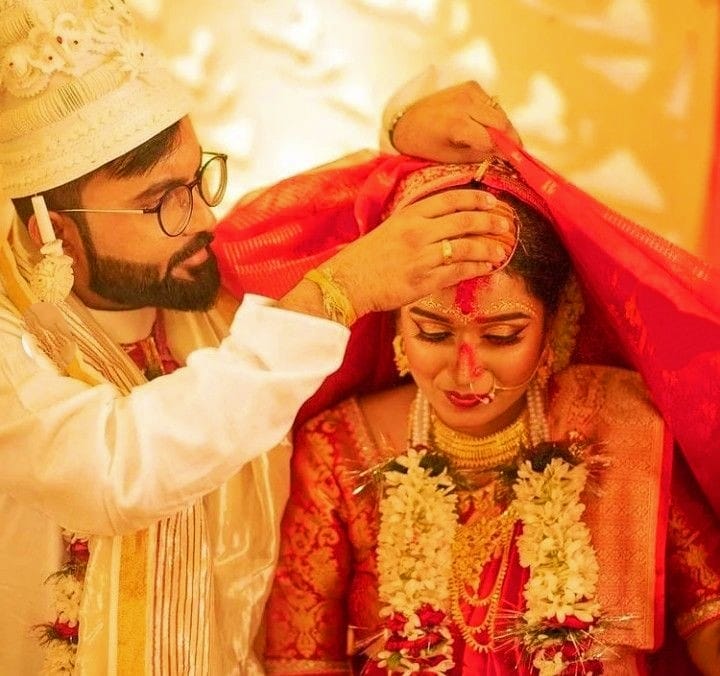 शादी के बाद बिना मैरिज सर्टिफिकेट के महिलाओं को हो सकती हैं ये परेशानियां, जानें क्यों जरूरी है ये डॉक्यूमेंट.?