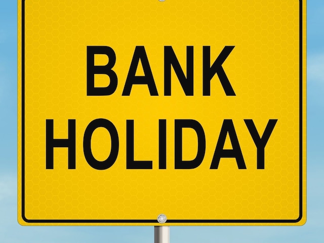 Bank Holidays: अक्टूबर में 15 दिन बंद रहेंगे बैंक, देखिए पूरी लिस्ट, त्यौहारों पर फटाफट निपटाएं जरूरी काम!