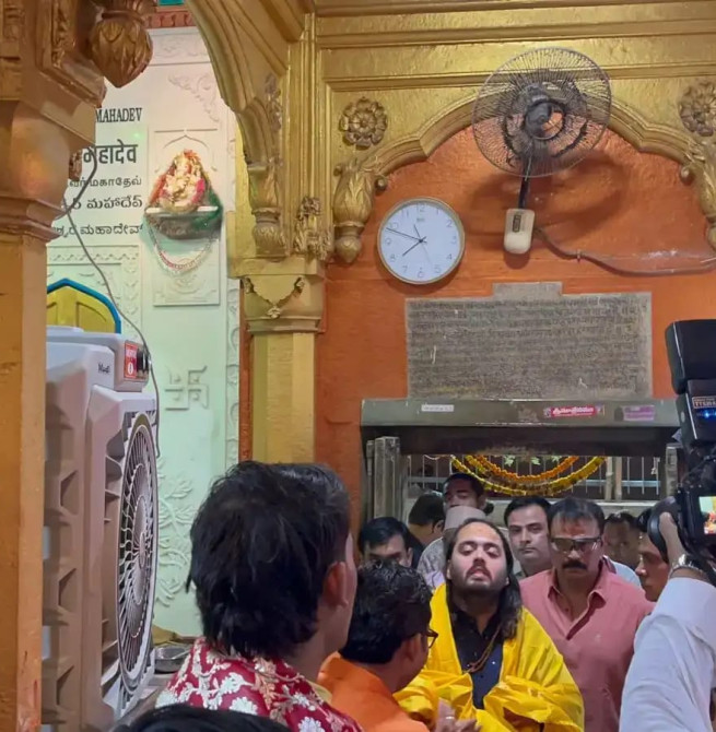 भोले की भक्ति में डूबे अनंत अंबानी: काशी विश्वनाथ धाम, कालभैरव में किए दर्शन।